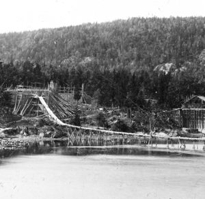 Isstabel med isrenne, Nærsnes ca 1890 – Kopi.jpg