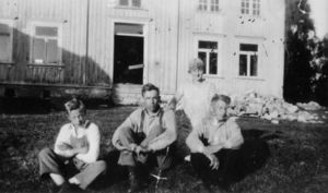 Jøranrud på Fiskum (oeb-200739).jpg