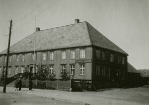 Jakhelln gården, Nordland - Riksantikvaren-T409 01 0112.jpg