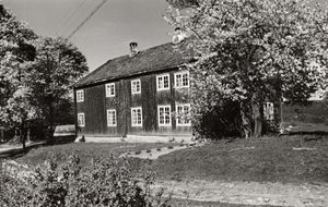Jaren Mellom, Buskerud - Riksantikvaren-T052 01 0047.jpg