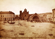 Jernbanetorget med Hovedbanestasjonen ca 1870. Kilde: Jernbanemuseet