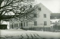 7. Jevnaker prestegård, Oppland - Riksantikvaren-T139 01 0058.jpg