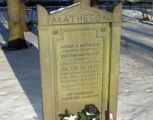 Johan Andreas Matheson familegravminne.jpg