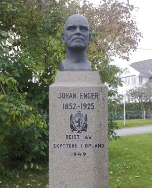 Johan Enger byste.jpg