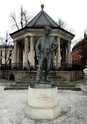 Johan Halvorsen statue Nationaltheatret.jpg