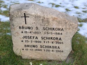 Josefa Schikora gravminne Oslo.jpg