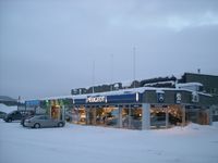 2. Kaare Nervik Bilforretning Mosjoeen sidevinkel.jpg