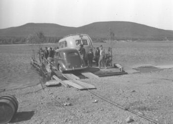 Kabelferge i Seida over Tana elva.jpeg