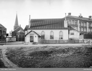 Kampen menighetshus, kirke og skole.jpg