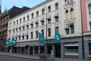 Karl Johans gate 41-43 i Oslo (2).JPG