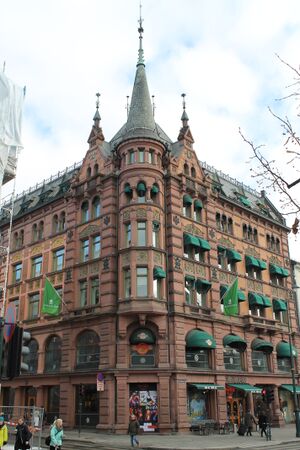 Karl Johans gate 45 i Oslo.JPG