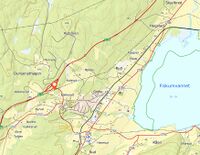 Kart som viser beliggenheten av plassen, omtrent 1 kilometer fra Darbu sentrum og 400 meter fra gårdstun et på Bakkerud.