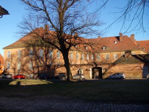 Kaserne bakgård.jpg