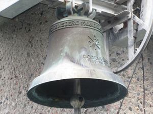 Kirkeklokke Haslum krematorium Bærum.jpg