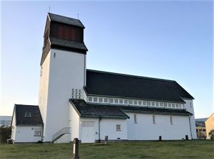 Kirkenes kirke oktober 2019.jpg