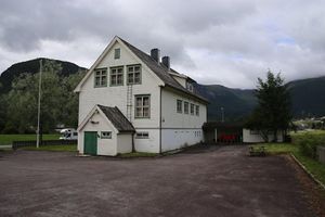 Kirkhorn skule (2).jpg