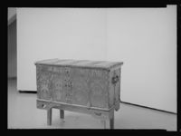 418. Kiste. Historisk museum, Bergen - no-nb digifoto 20150218 00160 NB MIT FNR 17280.jpg