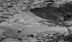 På dette flyfotoet fra 1930 er sammenhengen mellom Kjeller og Lillestrøm kommet godt fram.