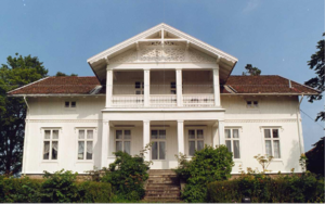 Kjeller gård fasade.PNG