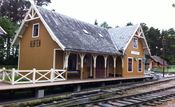 Kløften stasjon fra 1854 er Norges eldste bevarte stasjonsbygning, står nå på Jernbanemuseet.Kilde: Jernbanemuseet