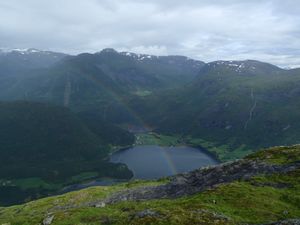 Klargjering til påhogg Kalvatn, sett frå Skaphornet.JPG