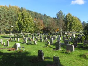 Klemetsrud kirkegård Oslo 2012 2.jpg