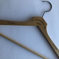 Kleshenger produsert på Ørsta klesklypefabrikk. Foto: Ingebjørg Hovde