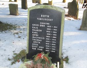 Knud Ørn Bryn familiegravminne.jpg