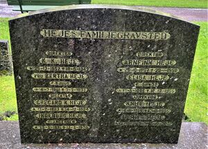 Knut Knutsen Heje familiegrav.jpg