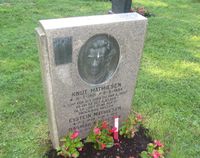 143. Knut Mathiesen gravminne.jpg