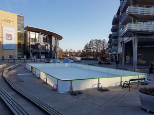 Kolbotn skøytebane Jan Baalsruds plass.jpg