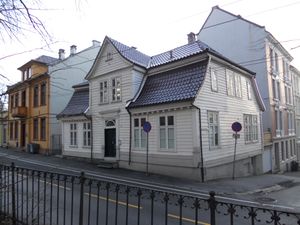 Kong Oscars gate 77.jpg