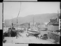 391. Kongebesøg - no-nb digifoto 20140703 00050 NB NS NM 04640.jpg