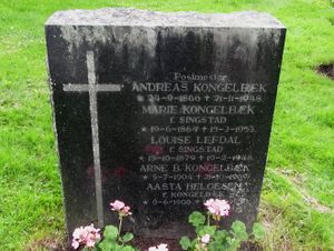 Kongelbæk familiegravminne Vestre gravlund Oslo.jpg