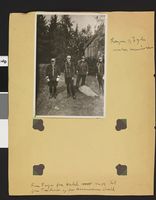 371. Kongen & Eyde under manøveren - no-nb digifoto 20160415 00222 bldsa EYDE00071.jpg