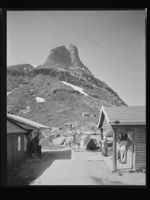 86. Kongen ved Trollstigveien - no-nb digifoto 20150107 00245 NB MIT FNR 20591.jpg