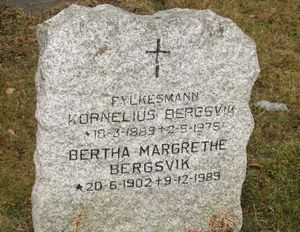 Kornelius Bergsvik gravminne.jpg