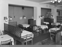 Lokalene sett mot øst, med ryggen til vinduene. Foto: Leif Ørnelund/Oslo Museum (1955).