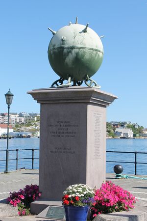 Krigsseilermonumentet i Kristiansund 01.JPG
