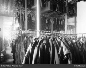 Kristiania Folkebank - pantevarer omkr 1910 OB.Y4364.jpg