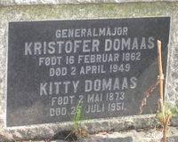 145. Kristofer Domaas gravminne.jpg