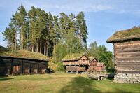 Fjågesundvegen 12, Kviteseid bygdetun. Foto: Roy Olsen (2021).