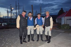 Kystdrakt fra Vestfold.JPG