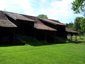 Låve fra Garsvik i Aurskog-Høland.JPG