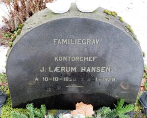 Lærum Hansen familiegrav Vestre gravlund Oslo.JPG