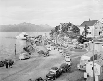 Lødingen - no-nb digifoto 20150102 00122 NB MIT FNR 21080.jpg