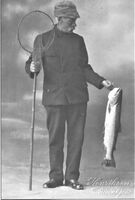 Laksefisker med hov og laks fotografert i Steinkjer. Foto: Henrik Kristian Henriksen