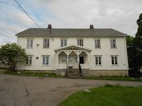 Inngangspartiet, Lambertseter gård. Foto: Siri Iversen (2013).