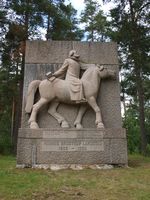 Minnesmerke over Landstad ved Seljord kirke. Foto: Siri Iversen