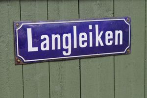 Langleiken på Enerhaugen gateskilt.JPG